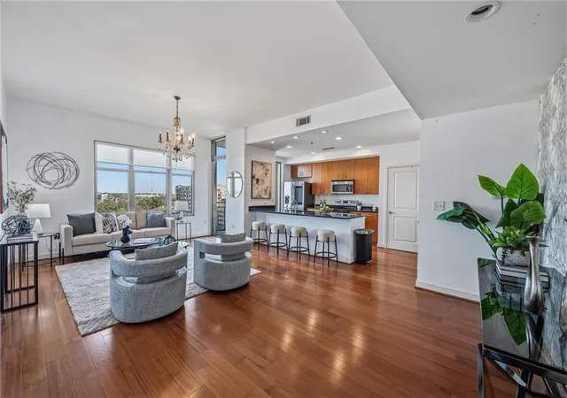 3rd image of 565 Peachtree St Ne #1011, Atlanta, GA 30308 | MLS# 7724414