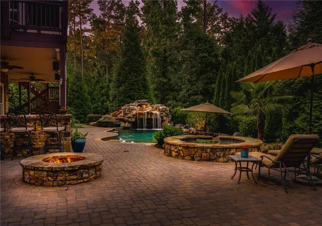 Photo 3 of Sale Pending at 238 Hanson Way, Marietta, GA 30064 | MLS# 7825208 | Listing updated on 2026-08-28