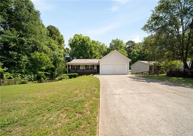 2nd image of 921 Pace Rd, Hiram, GA 30141 | MLS# 7776125