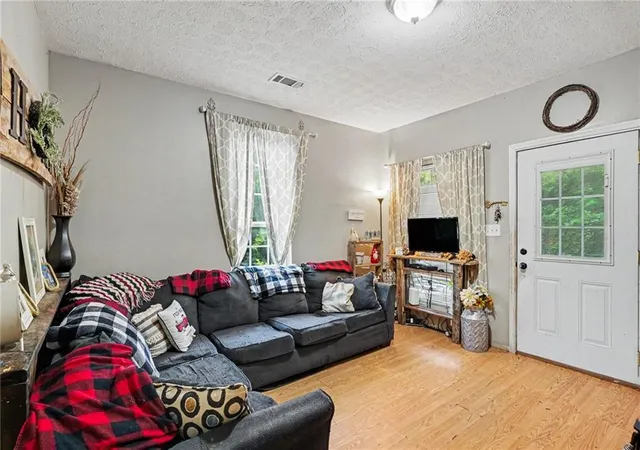 Photo 1 of Single family home for sale at 319 W Broadway St, Griffin, GA 30223 | MLS# 7817693 | Listing updated on 2026-10-23