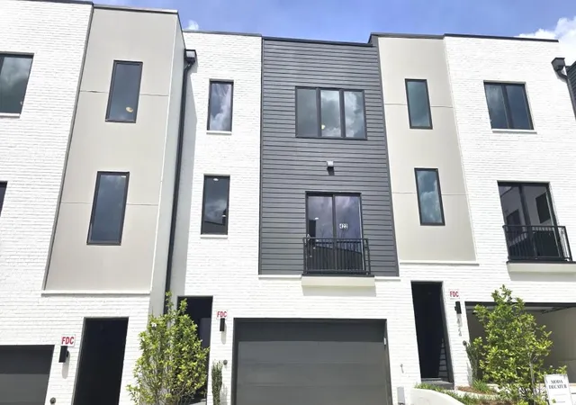 2nd image of 422 Cedar Dust Dr, Decatur, GA 30030 | MLS# 7817707