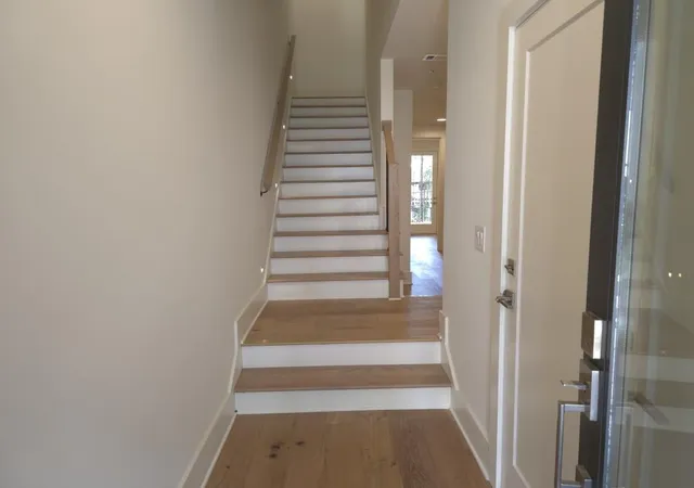 3rd image of 422 Cedar Dust Dr, Decatur, GA 30030 | MLS# 7817707