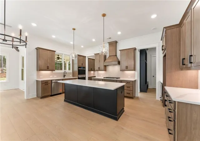 Photo 2 of Single family home for sale at 418 Lanesborough Dr, Marietta, GA 30064 | MLS# 7804216 | Listing updated on 2026-09-19