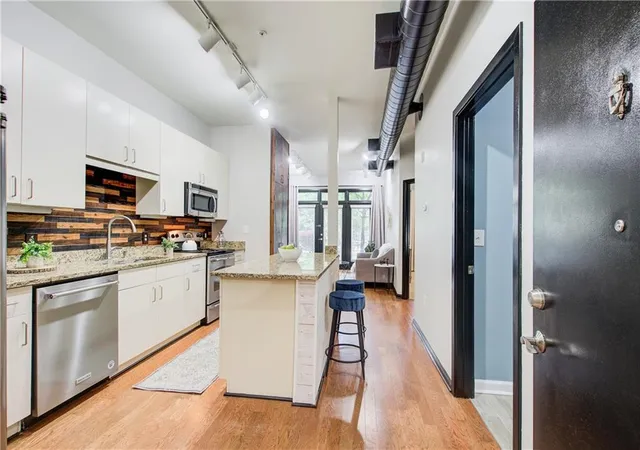 Photo 3 of Condo for sale at 5300 Peachtree Rd #0502, Atlanta, GA 30341 | MLS# 7793991 | Listing updated on 2026-09-14