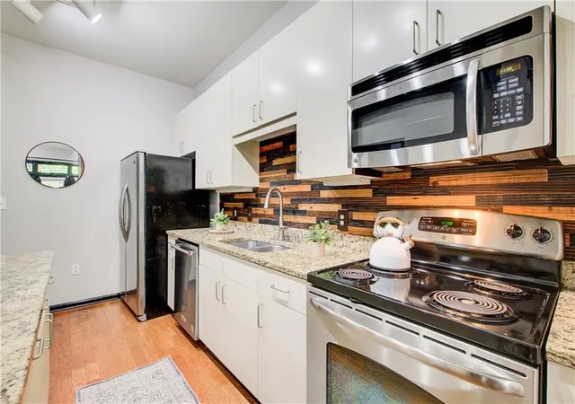 Photo 3 of Condo for sale at 5300 Peachtree Rd #0502, Atlanta, GA 30341 | MLS# 7793991 | Listing updated on 2026-09-14