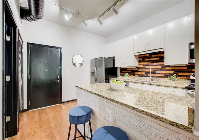 Photo 4 of Condo for sale at 5300 Peachtree Rd #0502, Atlanta, GA 30341 | MLS# 7793991 | Listing updated on 2026-09-14