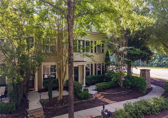 Photo 2 of Townhouse for sale at 9938 Mancunian Way, Douglasville, GA 30135 | MLS# 7800185 | Listing updated on 2026-08-24
