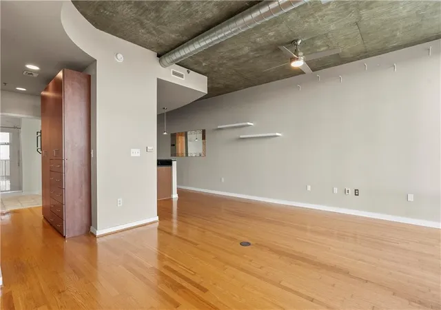 4th image of 923 Peachtree St Ne, Atlanta, GA 30309