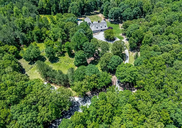 3rd image of 397 Thomas Rd, Dallas, GA 30132 | MLS# 7776699