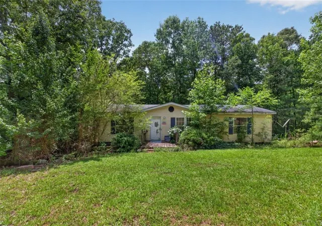 Homes for sale in Bowdon, GA | 4104 W 5 Hwy W, Bowdon, GA 30108 | MLS# 7791321
