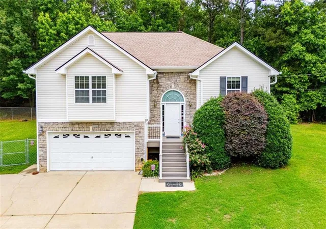 Homes for sale in Villa Rica, GA | 476 W West Wind Dr W, Villa Rica, GA 30180 | MLS# 7783366