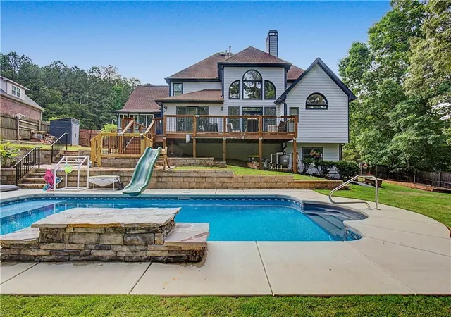 2nd image of 401 The Falls Of Cherokee Dr, Canton, GA 30114 | MLS# 7775023