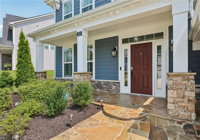 2nd image of 205 Michigan Cir, Hoschton, GA 30548 | MLS# 7796183