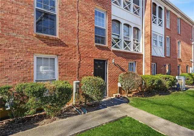 Homes for sale in Marietta, GA | 1166 Booth Rd Sw #202, Marietta, GA 30008 | MLS# 7797573
