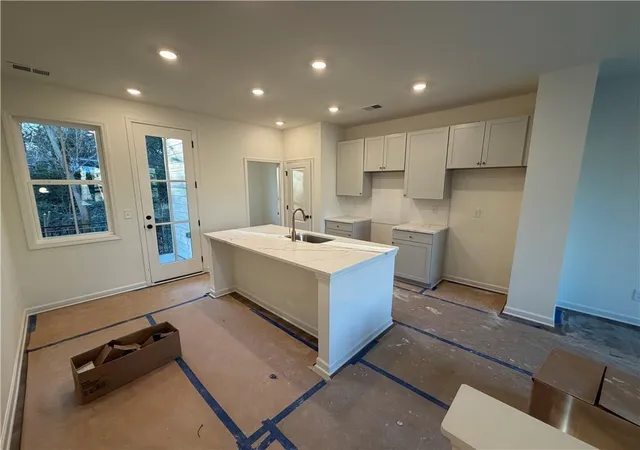 Photo 3 of Townhouse for sale at 1415 Zenith Cir SE #45, Atlanta, GA 30315 | MLS# 7819054 | Listing updated on 2026-08-11