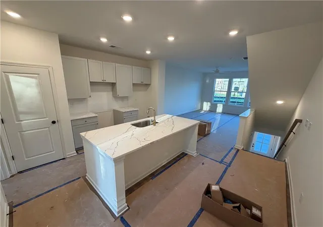 Photo 4 of Townhouse for sale at 1415 Zenith Cir SE #45, Atlanta, GA 30315 | MLS# 7819054 | Listing updated on 2026-08-11