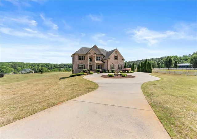 Homes for sale in Auburn, GA | 641 Freeman Brock Rd, Auburn, GA 30011 | MLS# 7762812