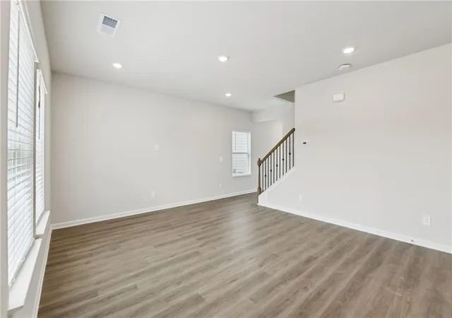 4th image of 2801 Manor Dr, College Park, GA 30337 | MLS# 7816858