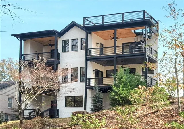 3rd image of 1386 Wayne Ave Ne, Atlanta, GA 30306 | MLS# 7687174