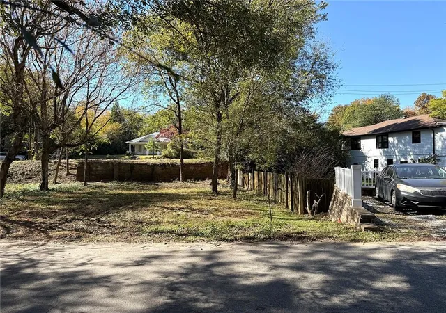 Photo 2 of Land for sale at 1711 Marietta Rd, Atlanta, GA 30318 | MLS# 7684313 | Listing updated on 2026-09-08