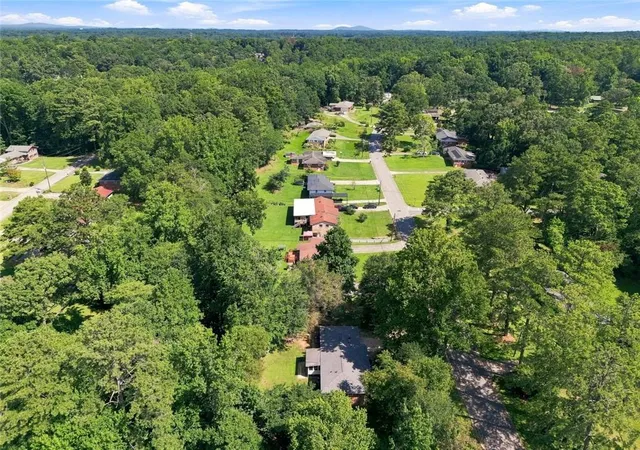 Photo 3 of Single family home for sale at 6654 Songwood Dr, Austell, GA 30168 | MLS# 7816334 | Listing updated on 2026-10-08
