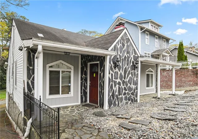 3rd image of 2900 Lookout Pl Ne, Atlanta, GA 30305 | MLS# 7772926