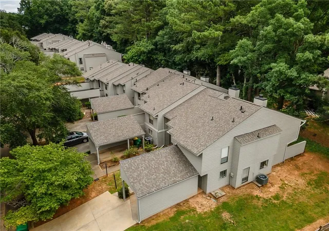 Photo 3 of Townhouse for sale at 6188 Brookwood Rd, Peachtree Corners, GA 30092 | MLS# 7748685 | Listing updated on 2026-08-24