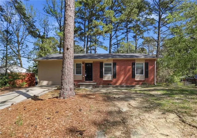 Homes for sale in Atlanta, GA | 829 Bonneville Ter Nw, Atlanta, GA 30331 | MLS# 7727804