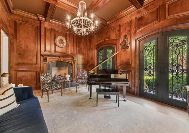 2nd image of 4235 Regency Ct Nw, Atlanta, GA 30327 | MLS# 7762150