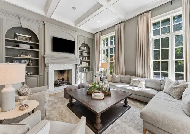 4th image of 4235 Regency Ct Nw, Atlanta, GA 30327 | MLS# 7762150