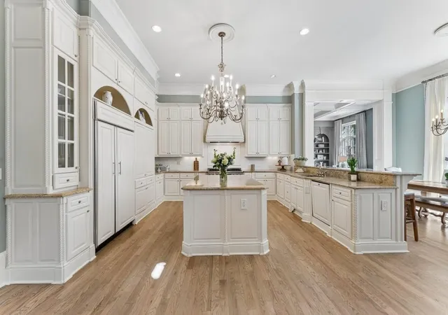 5th image of 4235 Regency Ct Nw, Atlanta, GA 30327 | MLS# 7762150