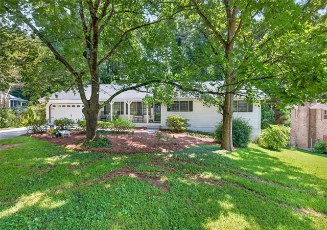 2nd image of 732 Windy Dr, Stone Mountain, GA 30087 | MLS# 7820418
