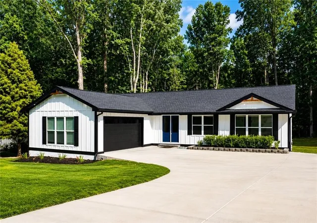 3rd image of 2265 Hillbriar Dr, Buford, GA 30518 | MLS# 7813506