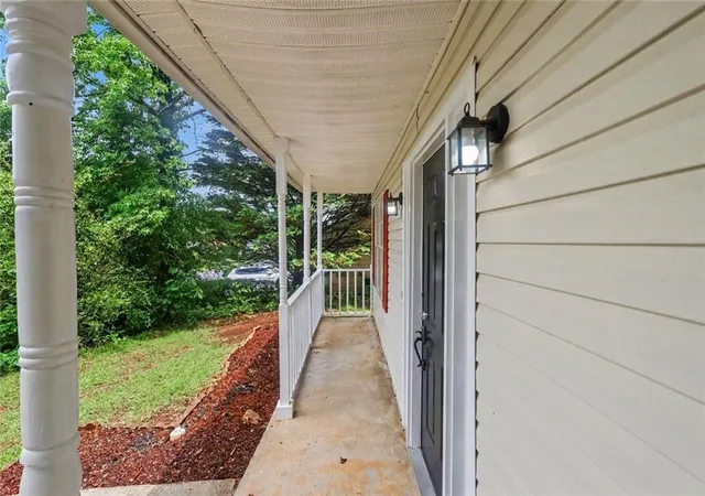 Homes for sale in Lithonia, GA | 1298 Berryhill Dr, Lithonia, GA 30058 | MLS# 7778372