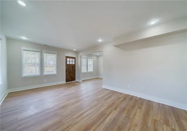 Photo 4 of Single family home for sale at 1081 Smith St Sw, Atlanta, GA 30310 | MLS# 7813392 | Listing updated on 2026-10-01