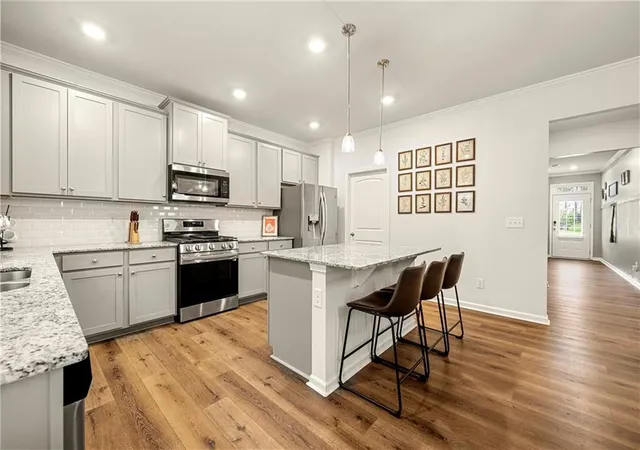 Photo 2 of Sale Pending at 1103 Shadow Glen Dr, Fairburn, GA 30213 | MLS# 7799978 | Listing updated on 2026-08-25