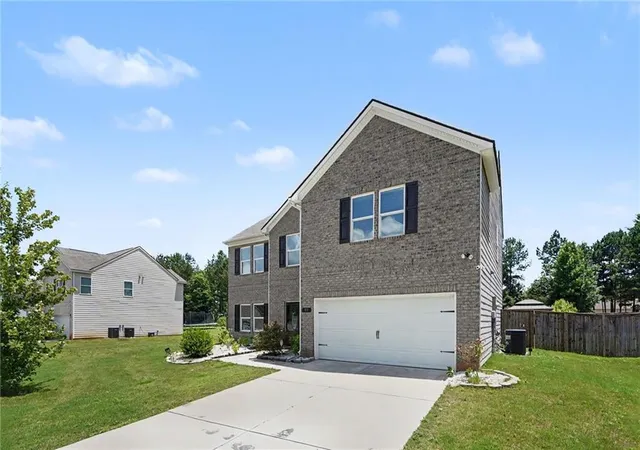 3rd image of 90 Victory Ln, Covington, GA 30016 | MLS# 7790158