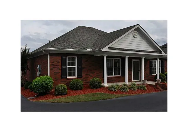 Condominium at 102 Courtyard Ln #102, Woodstock, GA 30189 | MLS# 5847328 | | Sold on 2017-06-23