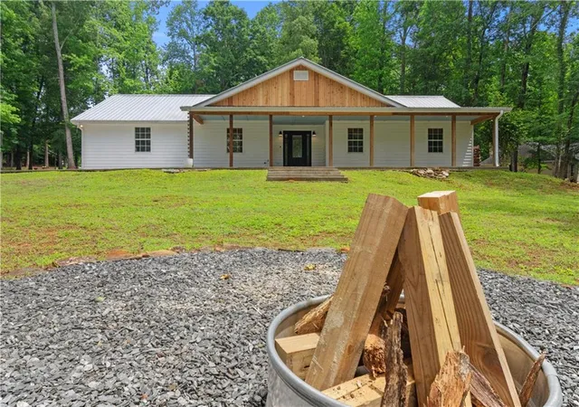 Homes for sale in Dawsonville, GA | 40 Robertson Rd, Dawsonville, GA 30534 | MLS# 7765602