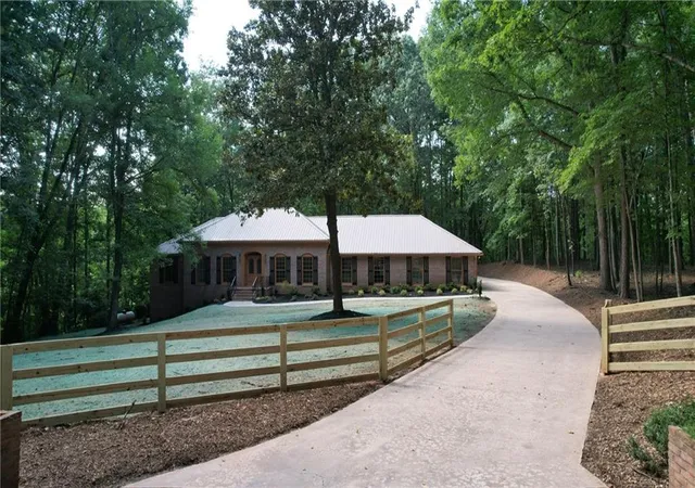 1st image of 5 Gravitt Dr, Dawsonville, GA 30534 | MLS# 7814371
