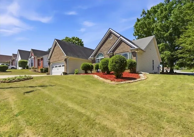 Homes for sale in Lithonia, GA | 2618 Hillvale Cove Way, Lithonia, GA 30058 | MLS# 7755273