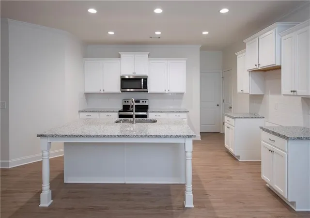 3rd image of 5366 Gray Birch Bnd, Flowery Branch, GA 30542 | MLS# 7767998