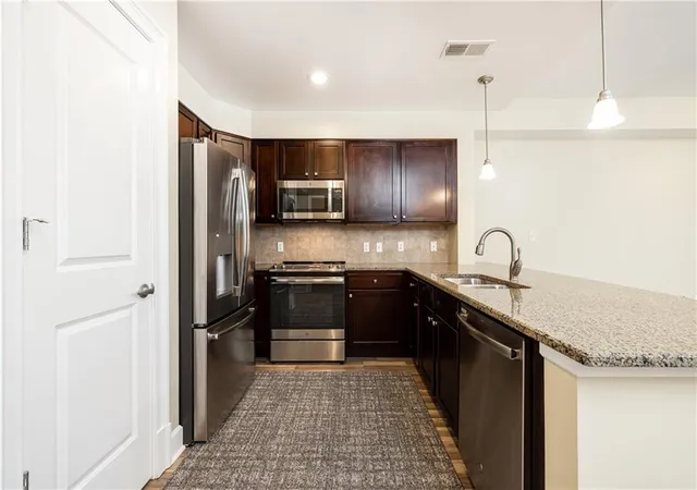 2nd image of 200 River Vista Dr #506, Atlanta, GA 30339 | MLS# 7802753