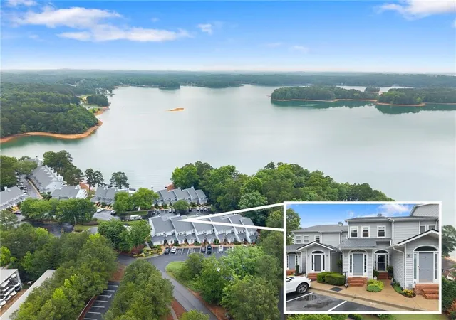 Homes for sale in Cumming, GA | 2300 Habersham Marina Rd #302, Cumming, GA 30041 | MLS# 7777616