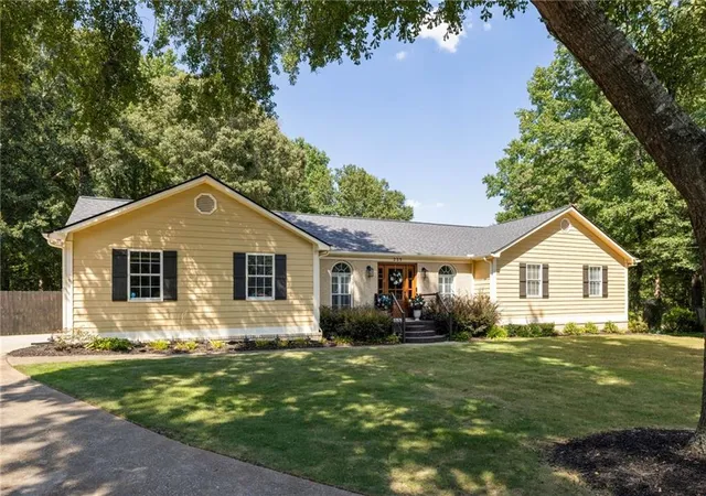 Photo 1 of Single family home for sale at 235 Den Ric Dr, Mcdonough, GA 30253 | MLS# 7828022 | Listing updated on 2026-08-29