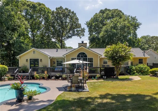 Photo 3 of Single family home for sale at 235 Den Ric Dr, Mcdonough, GA 30253 | MLS# 7828022 | Listing updated on 2026-09-19
