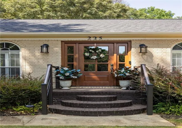 Photo 4 of Single family home for sale at 235 Den Ric Dr, Mcdonough, GA 30253 | MLS# 7828022 | Listing updated on 2026-09-19