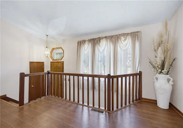 Photo 2 of Single family home for sale at 4754 Seaboard Ct, Acworth, GA 30102 | MLS# 7822707 | Listing updated on 2026-09-28