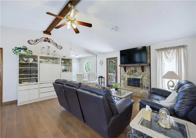 Photo 3 of Single family home for sale at 4754 Seaboard Ct, Acworth, GA 30102 | MLS# 7822707 | Listing updated on 2026-09-28