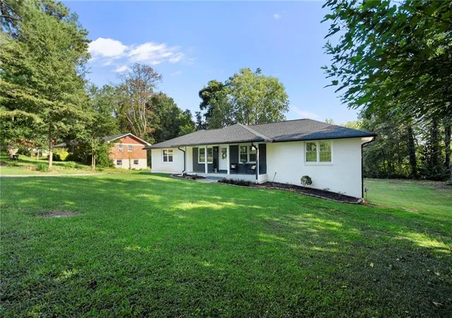 Photo 3 of Sale Pending at 6371 Impala Cir, Morrow, GA 30260 | MLS# 7824492 | Listing updated on 2026-09-27
